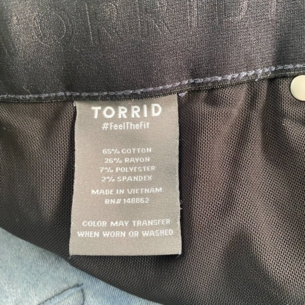 Torrid #feelthefit Bombshell Straight Premium Stretch Distressed Jeans, 28S #299 - Picture 8 of 10